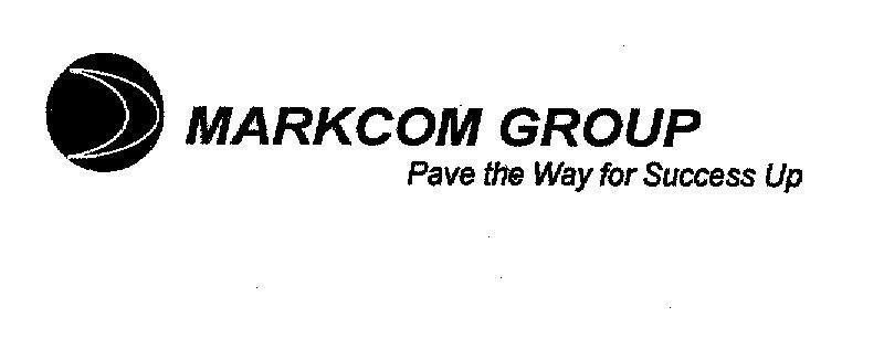 Mẫu nhãn hiệu MARKCOM GROUP Pave the Way for Success Up