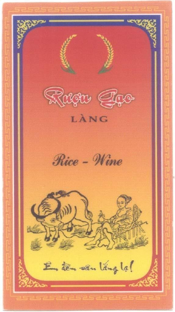 Mẫu nhãn hiệu HUE Rượu Gạo Làng RICE - WINE Êm đềm sâu lắng Lạ!